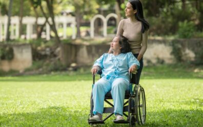 How To Choose The Best Elder Care Services In Kolkata For Your Loved Ones